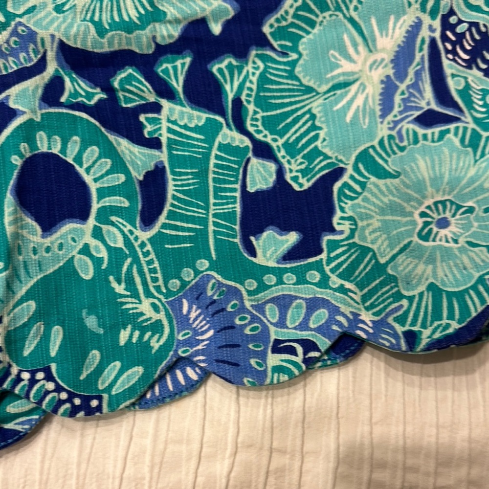 Lilly Pulitzer High Waist Green and Blue Floral Shorts - Picture 4 of 4